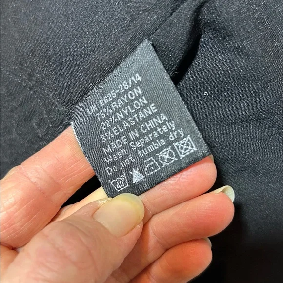 Hell Bunny Vixen Wiggle Dress with Embroidered Hibiscus size XS EUC - Picture 10 of 10